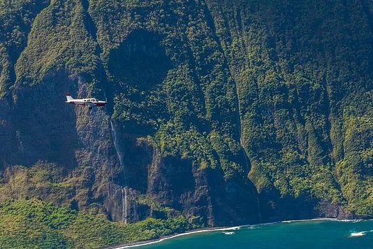Privater Entdeckungsflug über 5 Inseln des Maui County