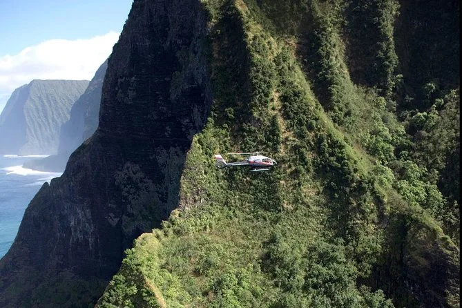 Hubschrauberflug über Molokai und Maui